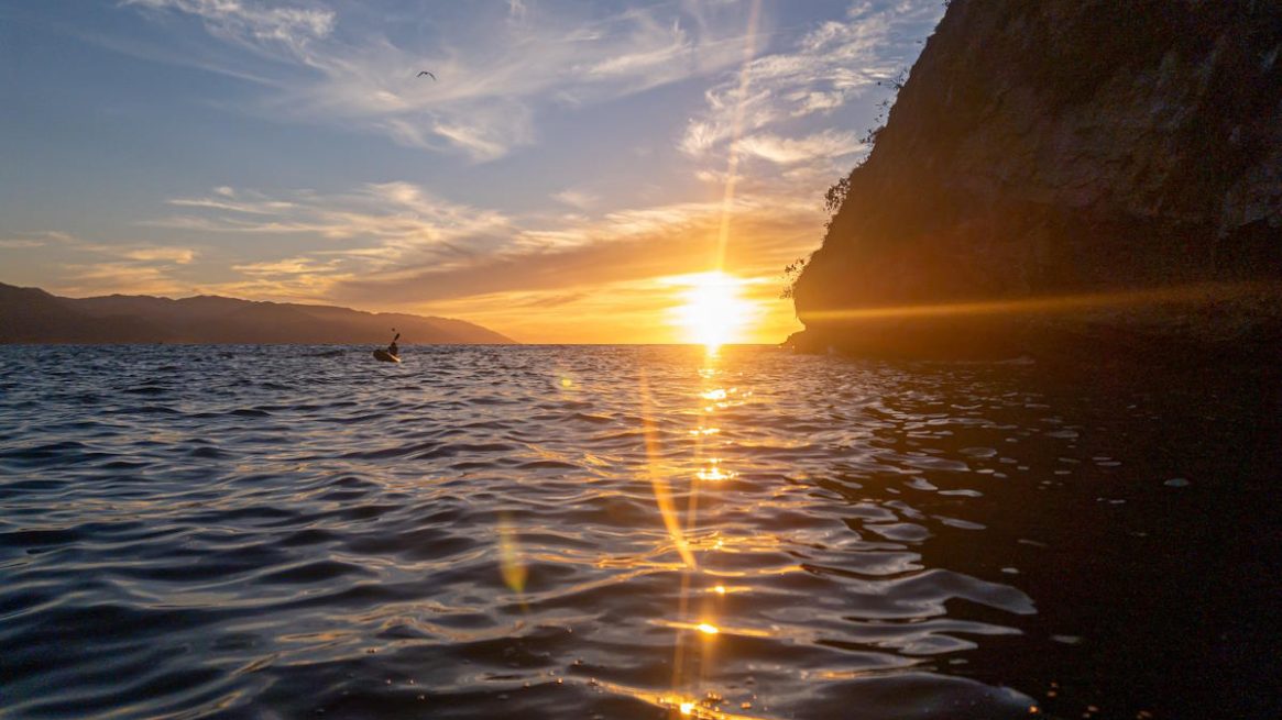 Paddle Zone en mer la nuit