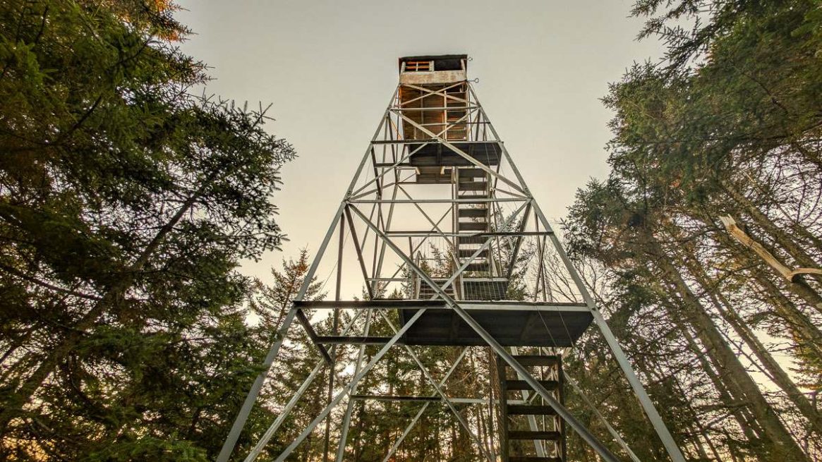 Vanderwhacker Mountain