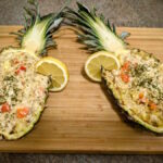 Riz sauté au poulet, ananas et légumes