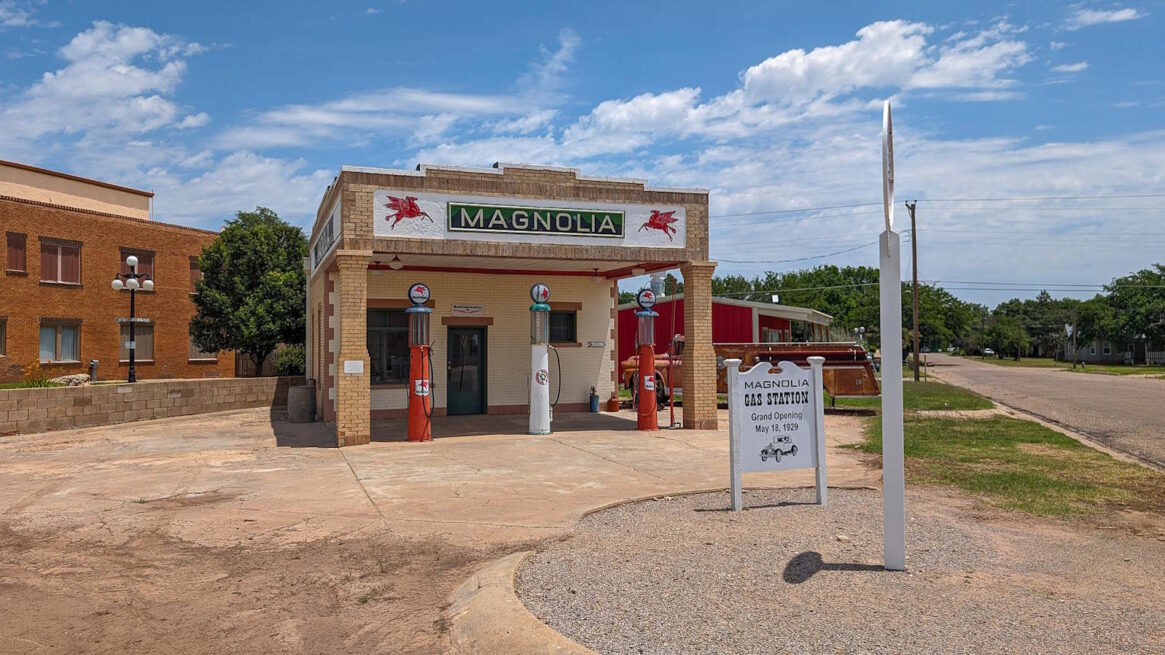 Magnolia Gas Station