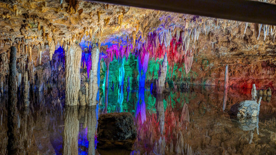 Meramec Caverns