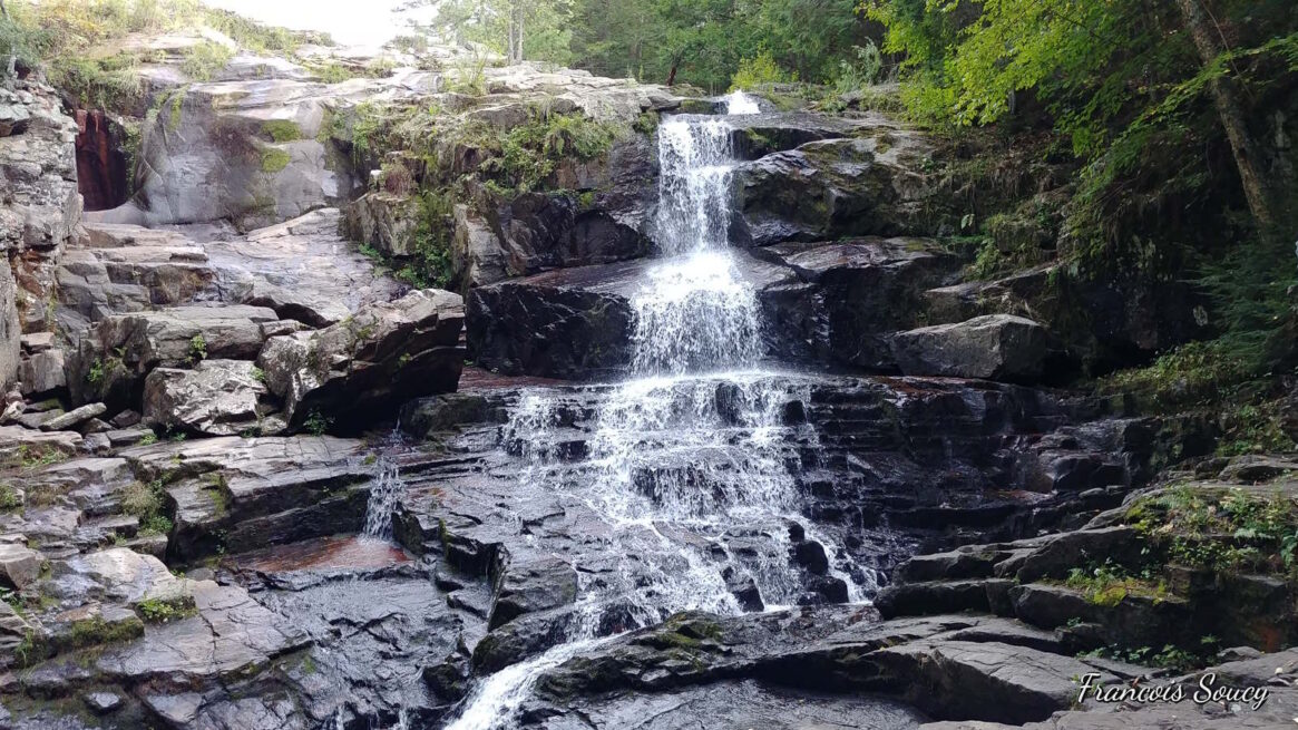 Shelving Rock Falls